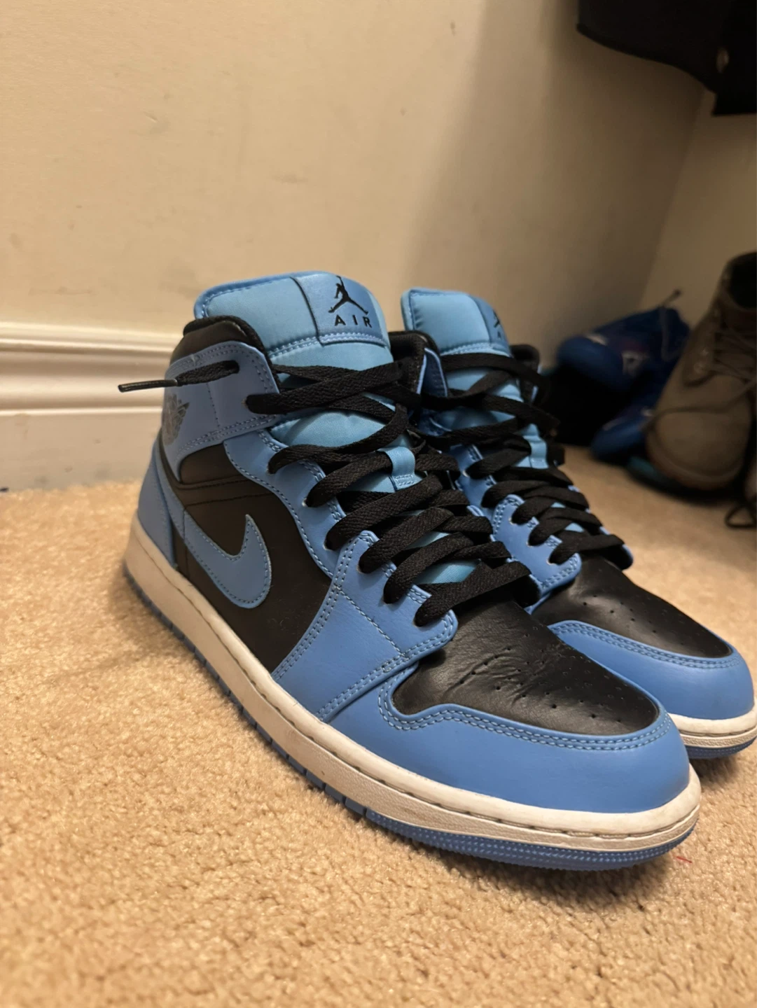 Air Jordan 1 Mid SE University Blue Black Sneakers - photo 2