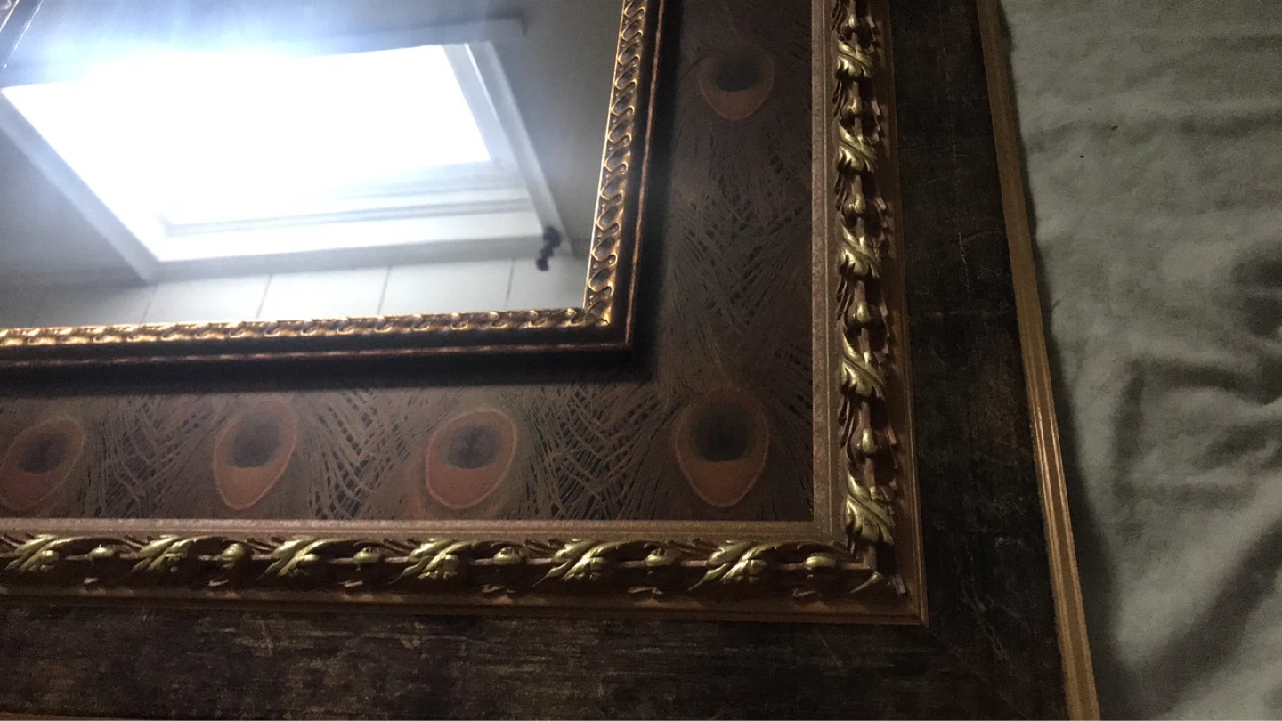 Decorative Wall Mirror with Gold Frame - photo 3