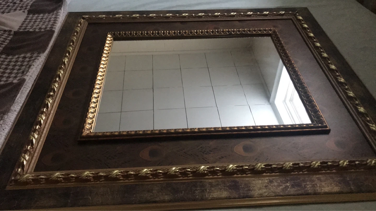 Decorative Wall Mirror with Gold Frame - photo 4