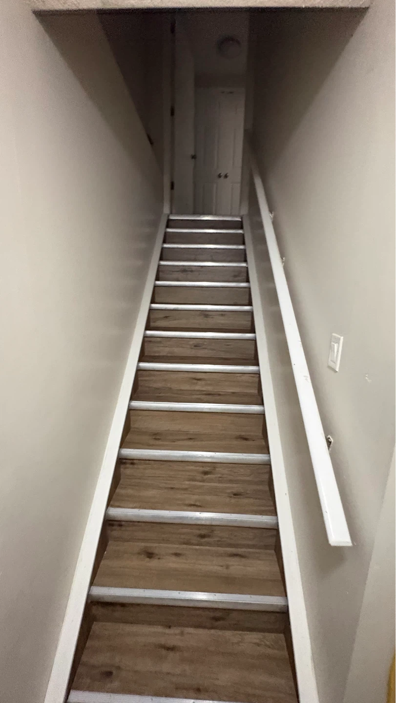 1 bedroom basement with attached bathroom and walking closet