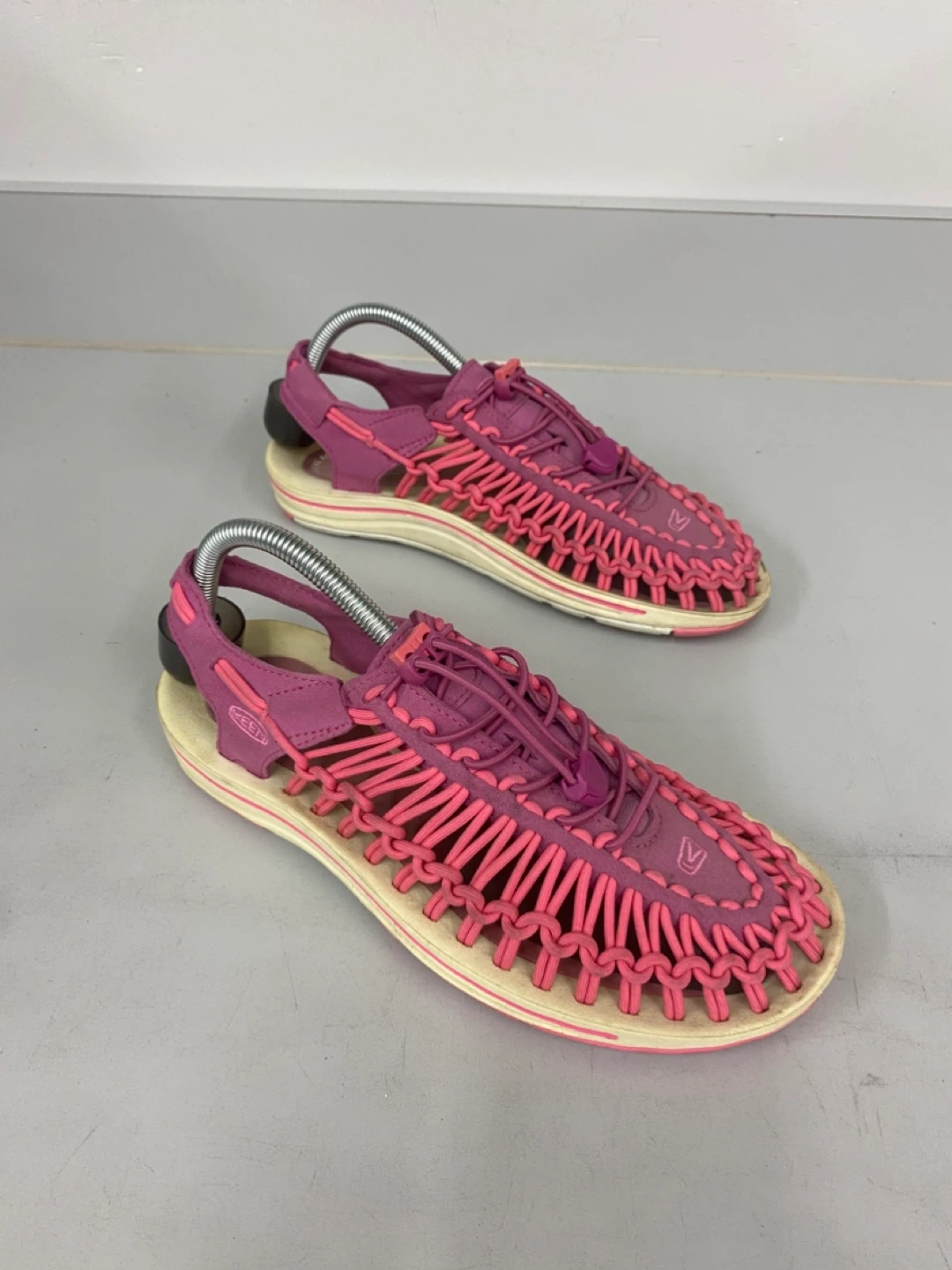 KEEN Women’s Uneek Sandals Size  - 8.5