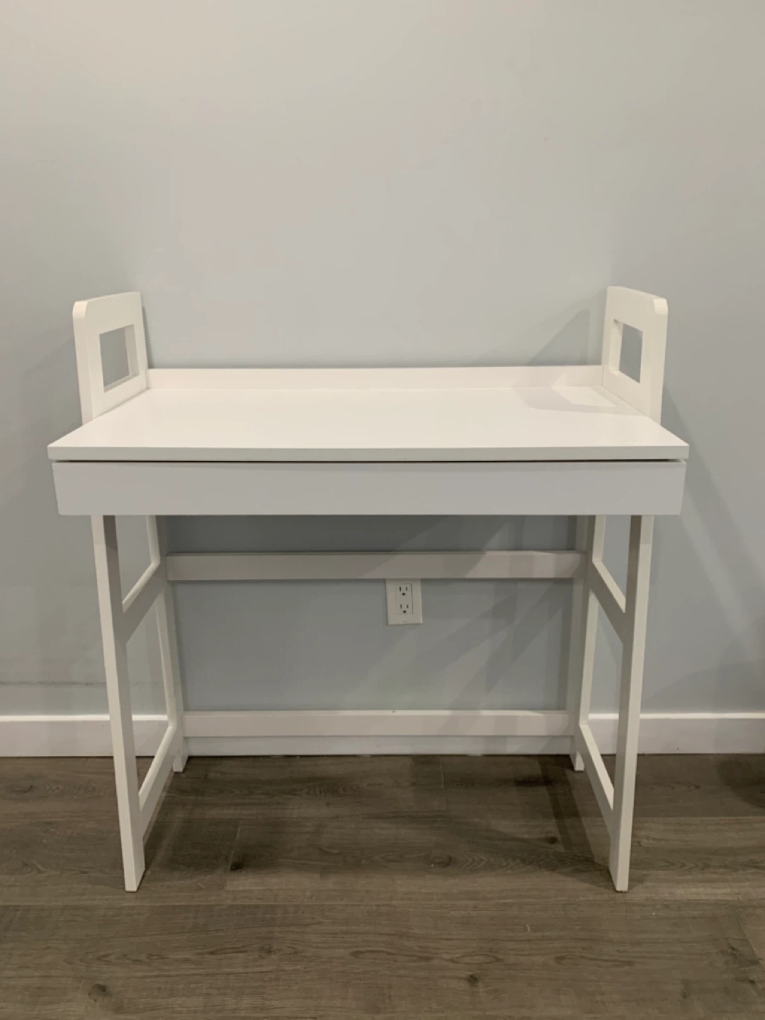 White dressing table/ Desk with Drawer