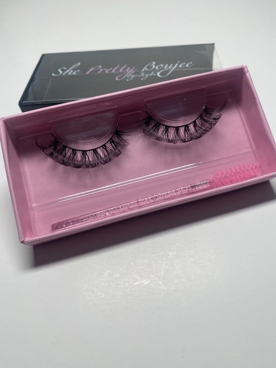She Pretty Boujee Faux lashes nutural style