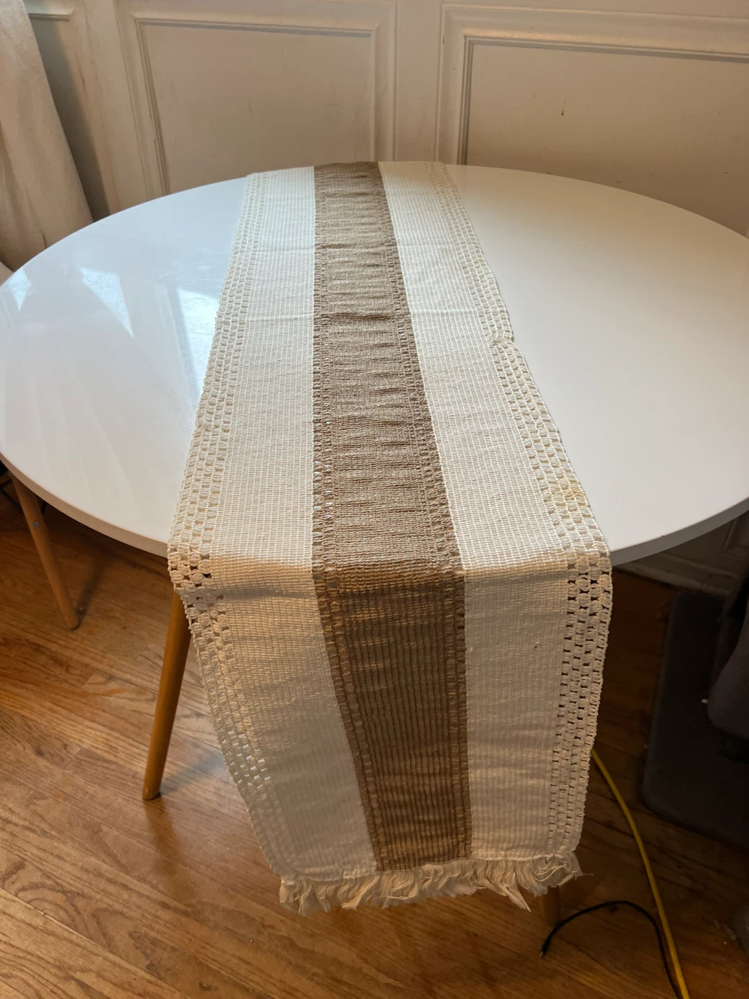 ⚽ Textured Table Runner