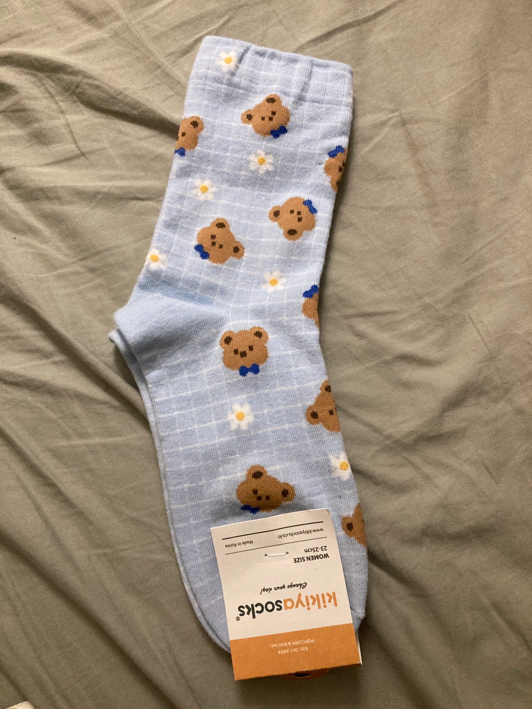 Kikiya Socks Women's Bear and Daisy Crew Socks