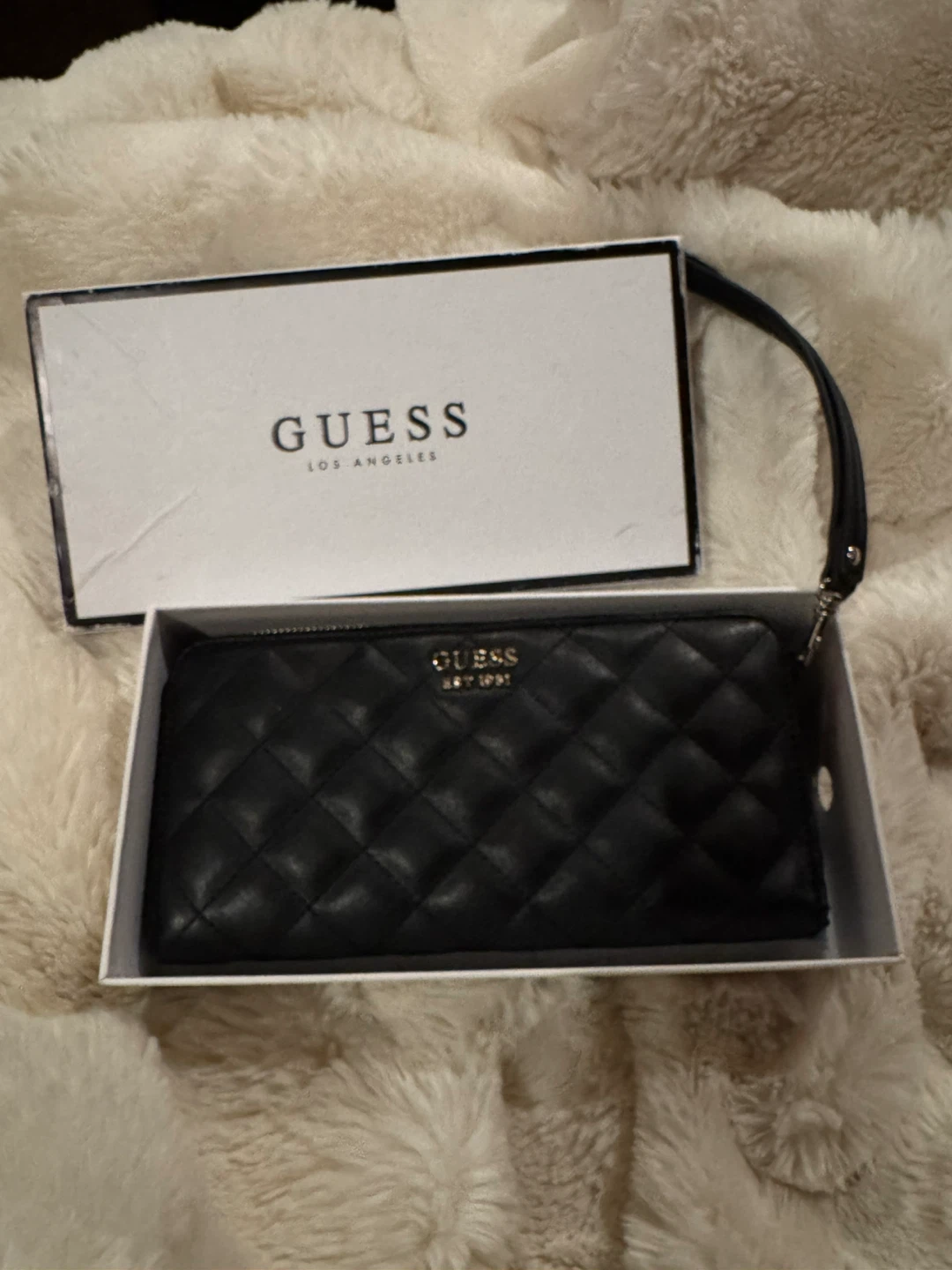 Black Quilted Guess Wristlet Wallet - photo 3