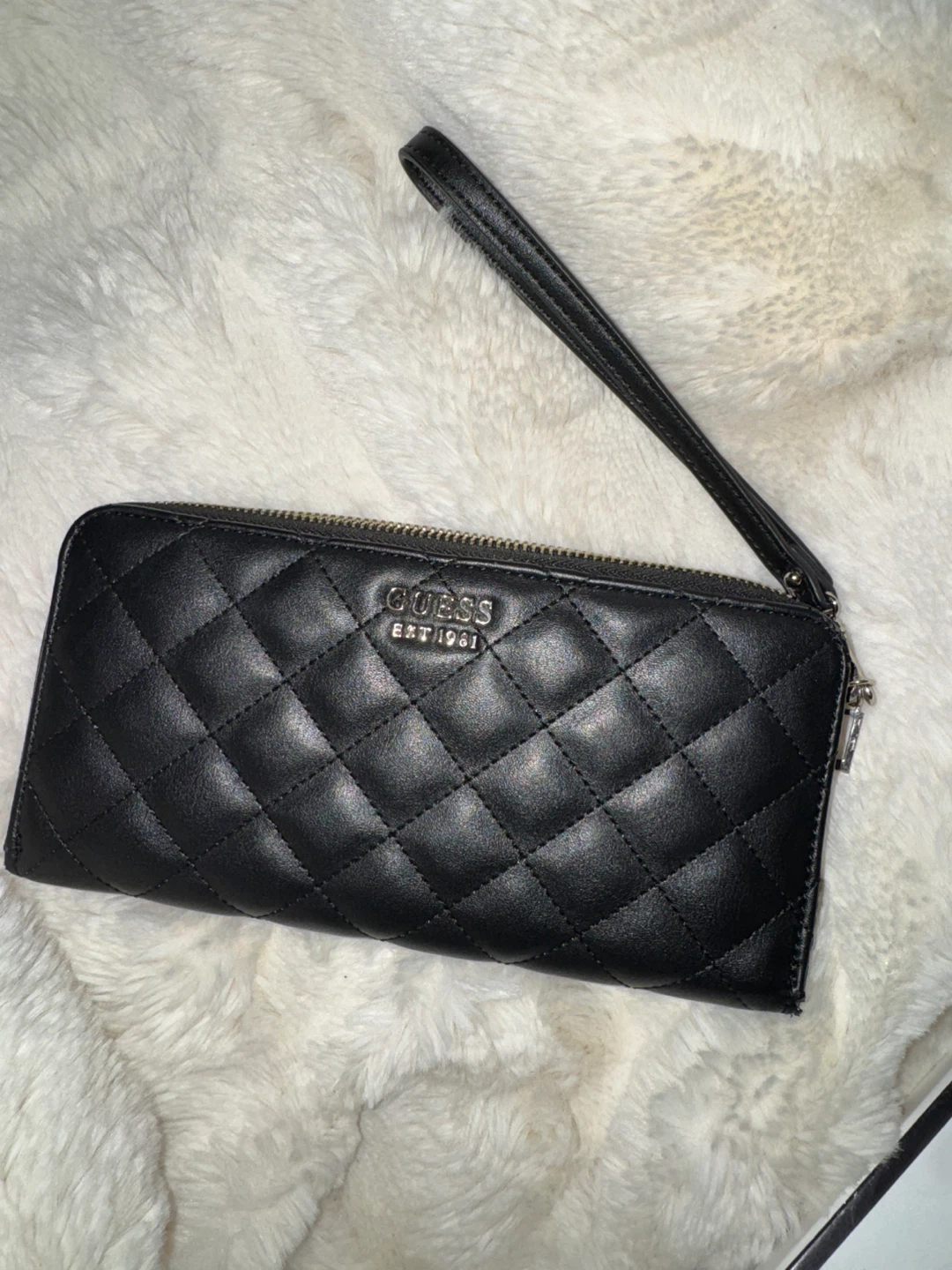 Black Quilted Guess Wristlet Wallet - photo 2