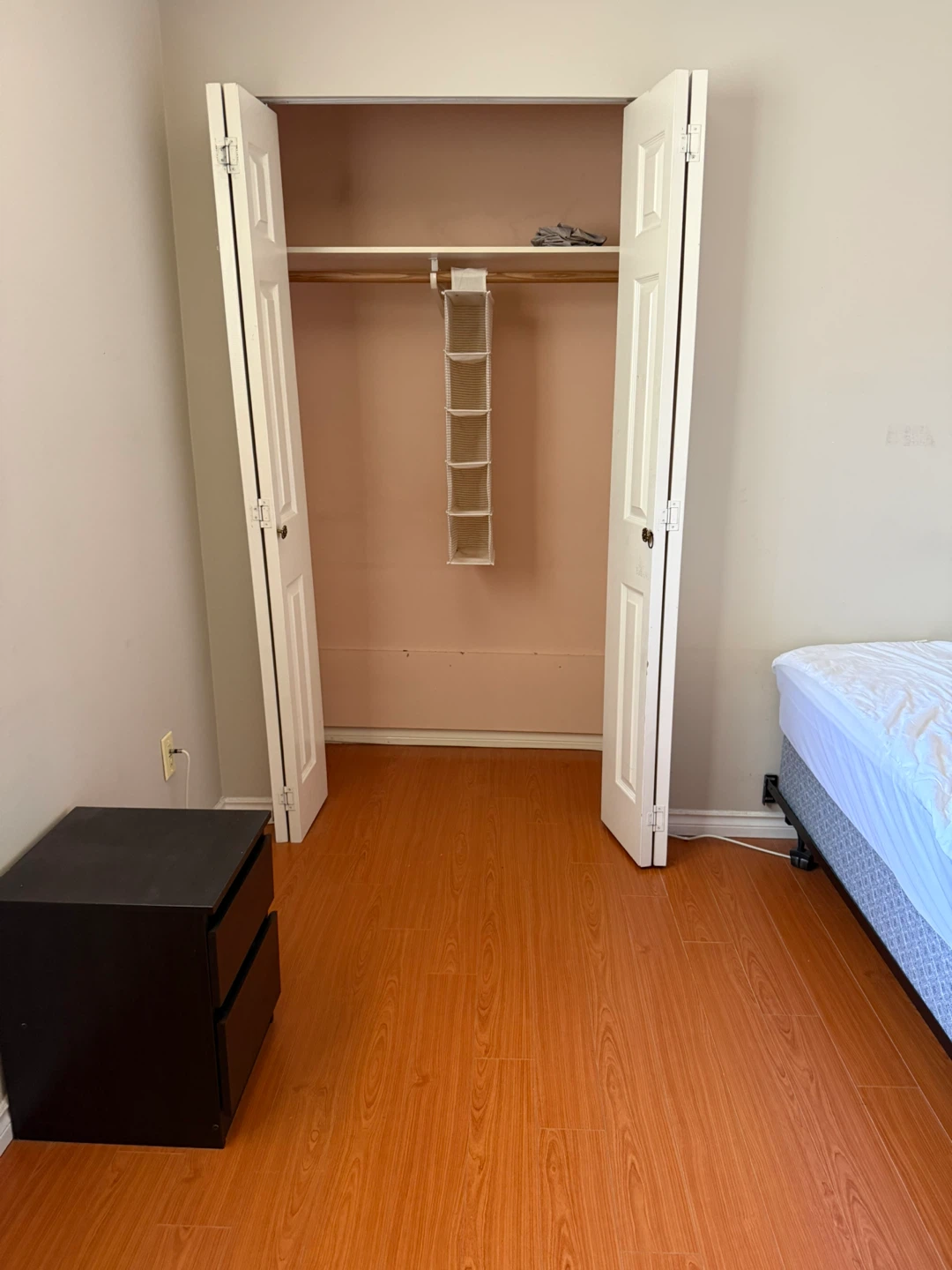Private Room for Rent - photo 2