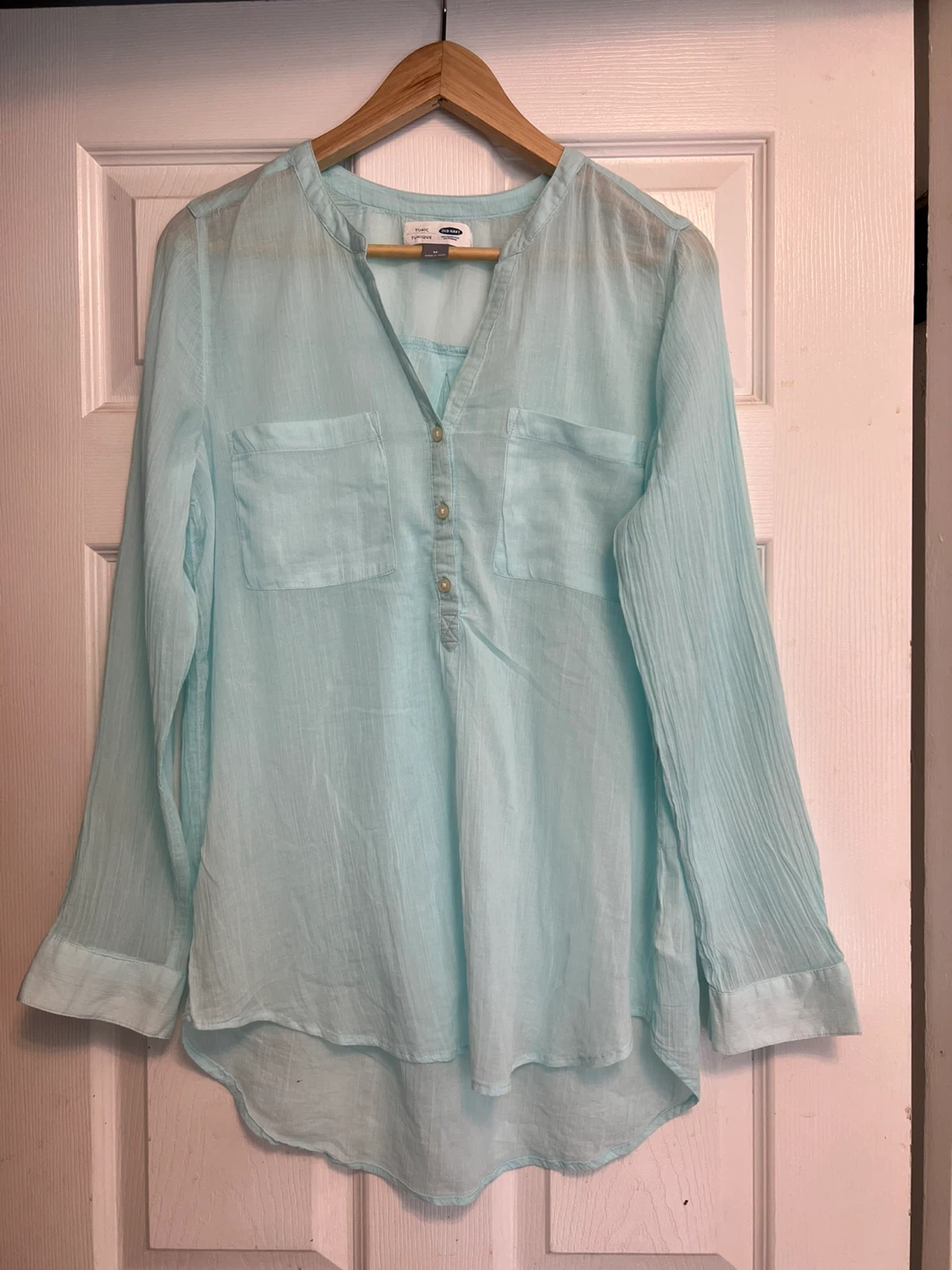 ⚽  Old Navy Aqua Gauze Blouse
