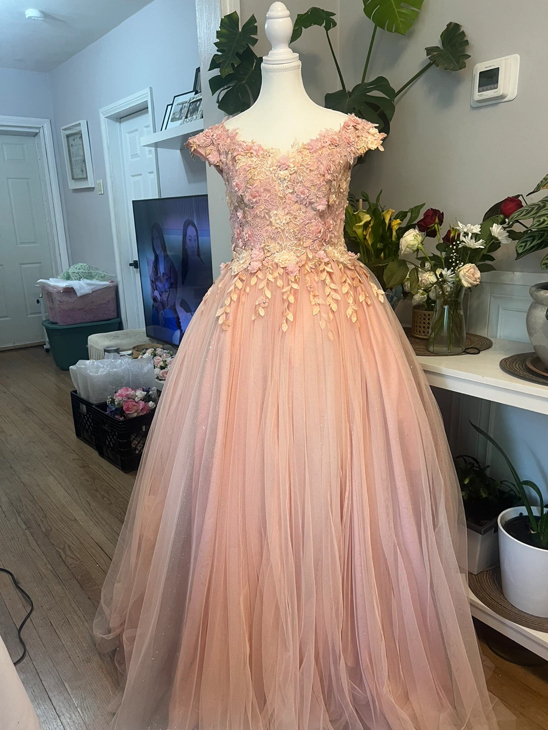 ⚽ Pink Tulle Ball Gown with Floral Appliqués