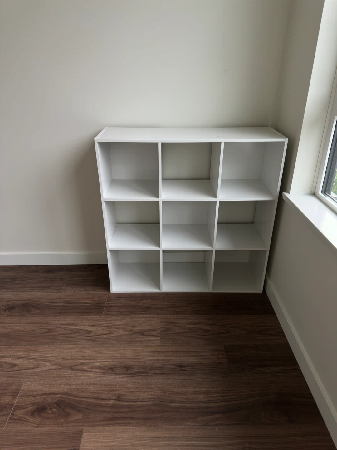 White 9-Cube book and decoration Shelf