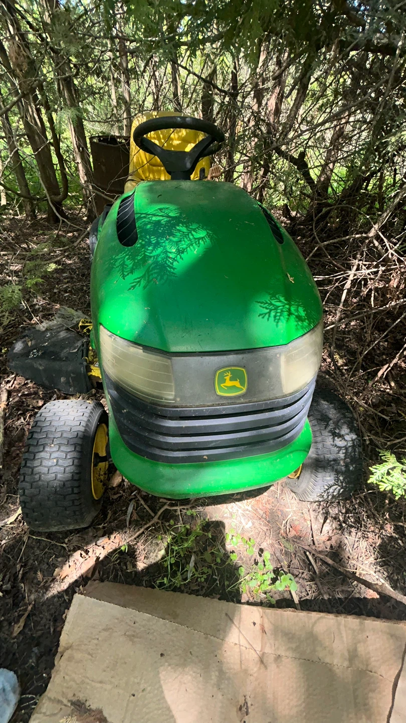 John Deere L120 Riding Tractor Mower - photo 2