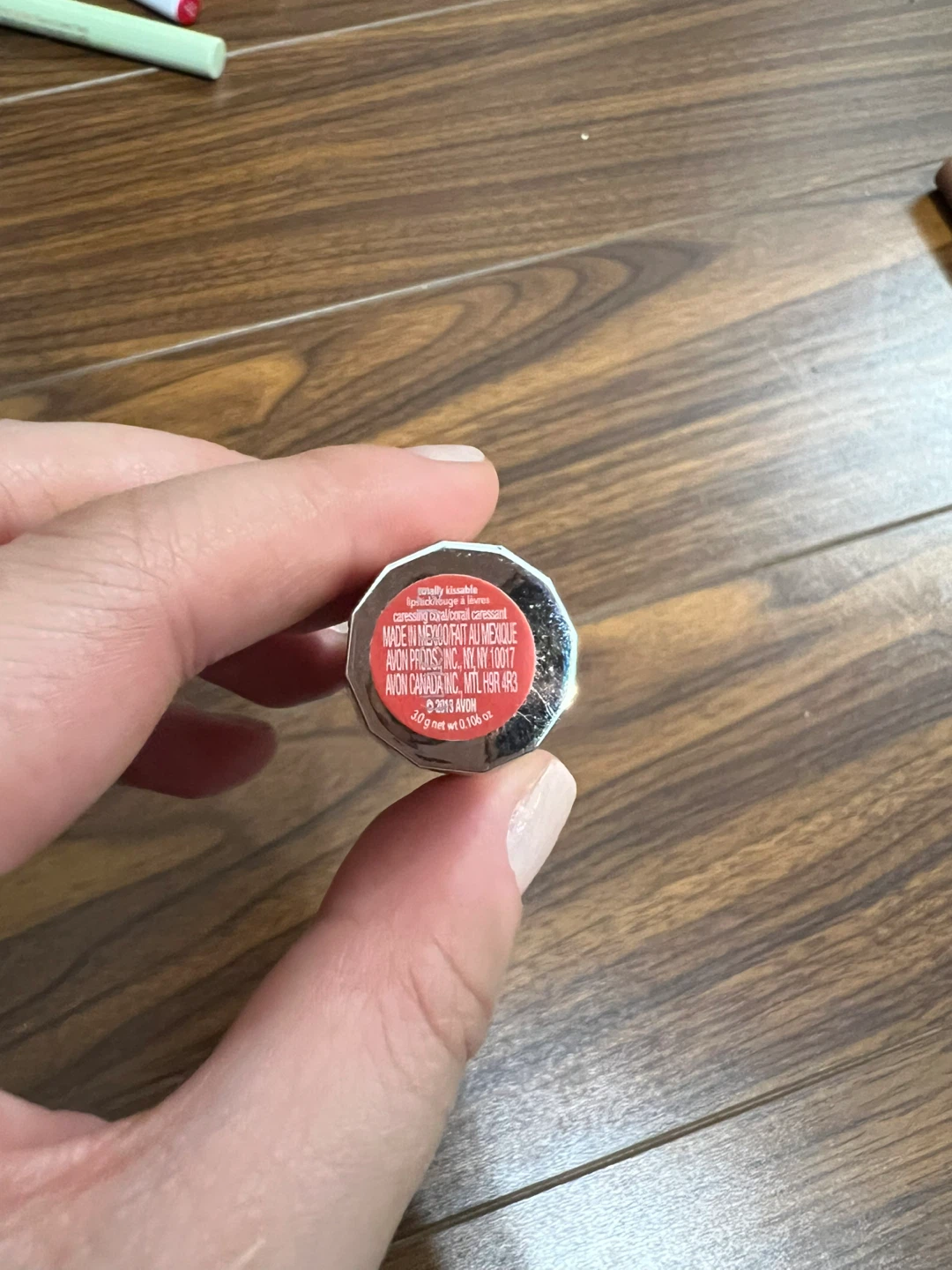 ⚽️ Avon Totally Kissable Lipstick in Caressing Coral - photo 3