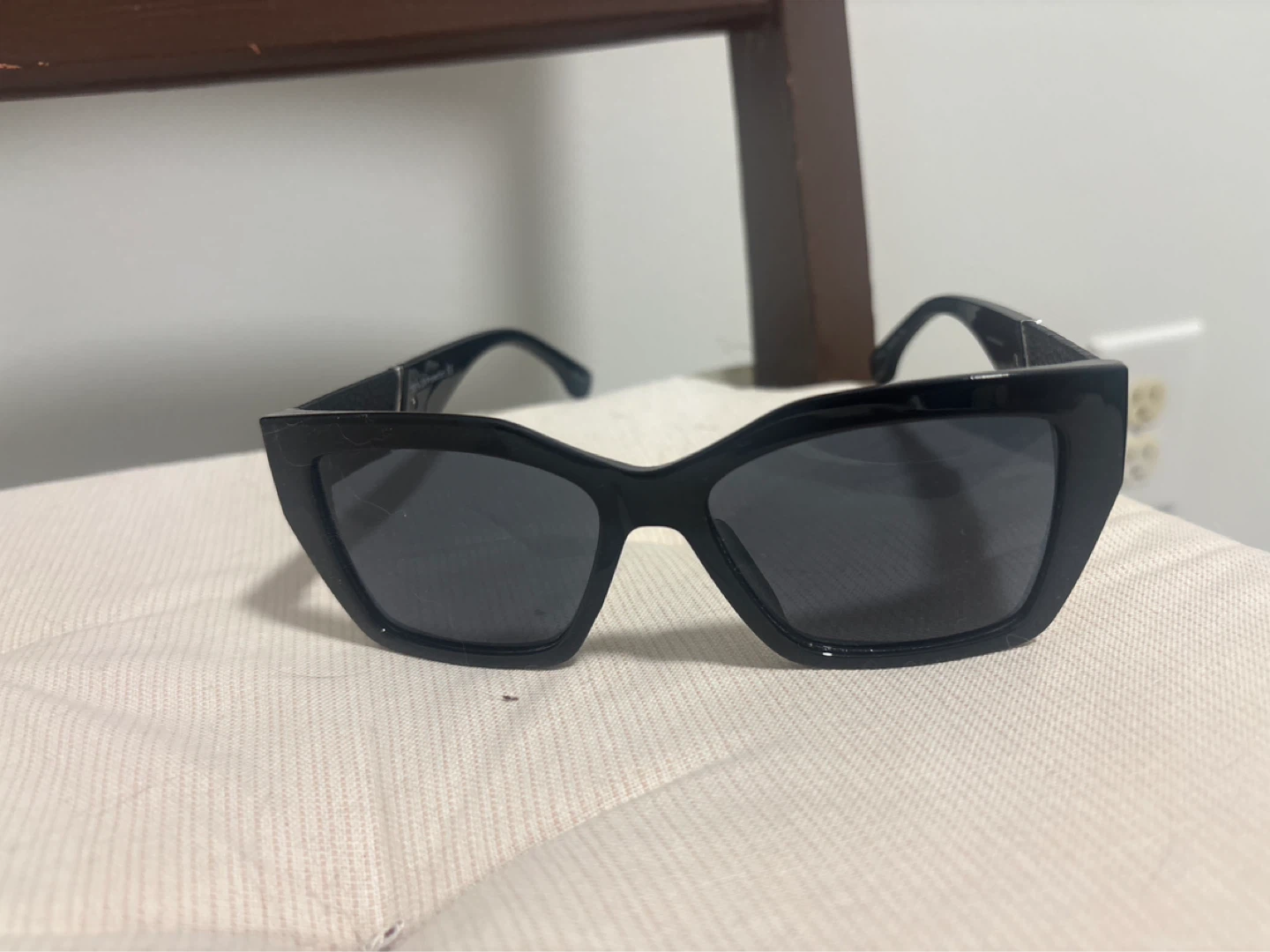 Black Cat-Eye Sunglasses