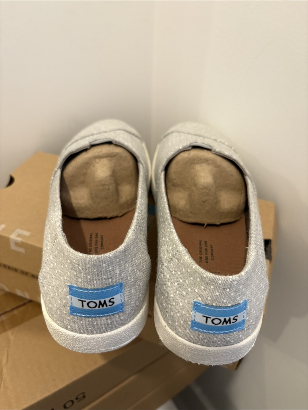 TOMS Grey Polka Dot slip on - photo 2
