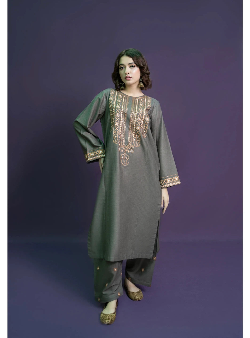 Embroidered Kurti and Pants Set - photo 2
