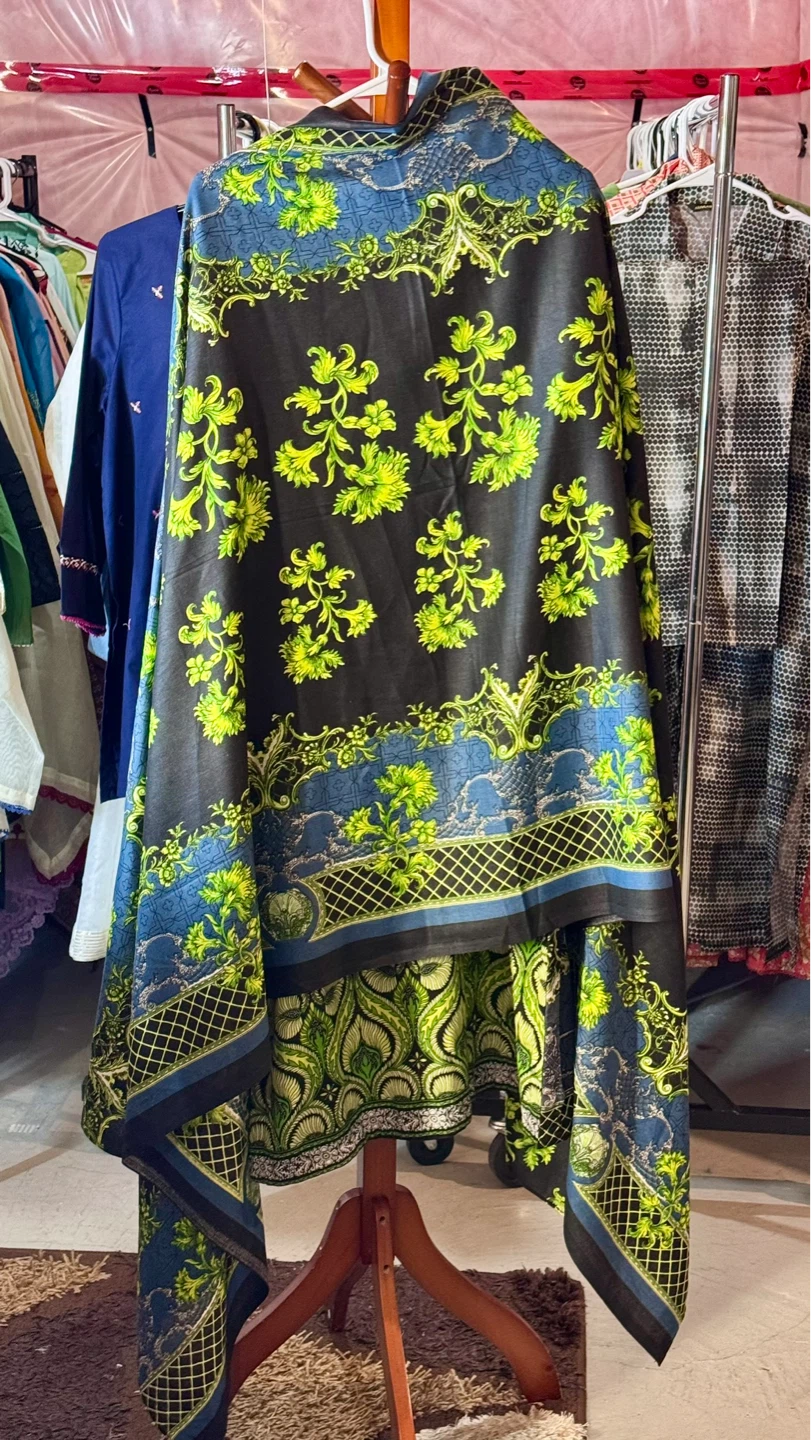 Black and Green Embroidered Kurti with Dupatta Set - photo 5