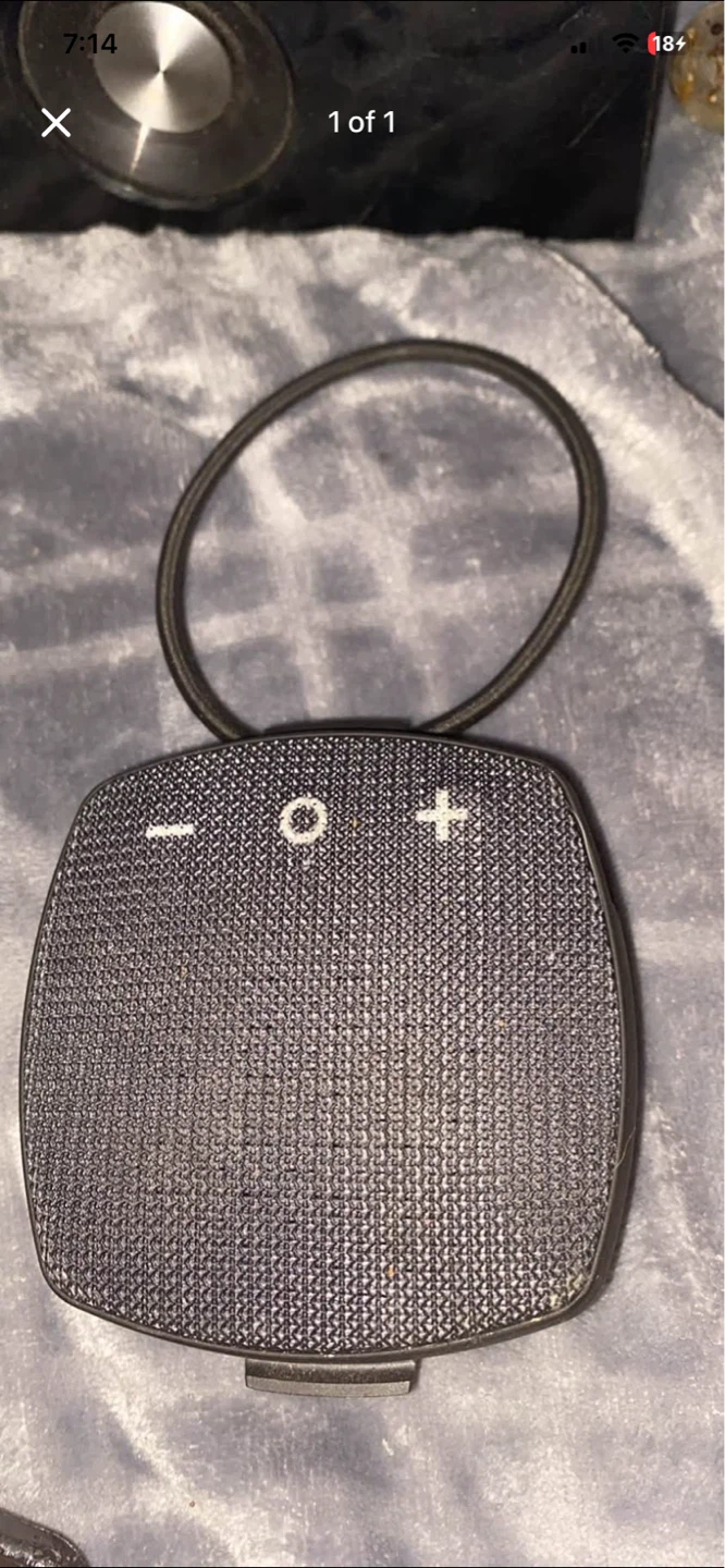 Black Fabric Bluetooth Speaker