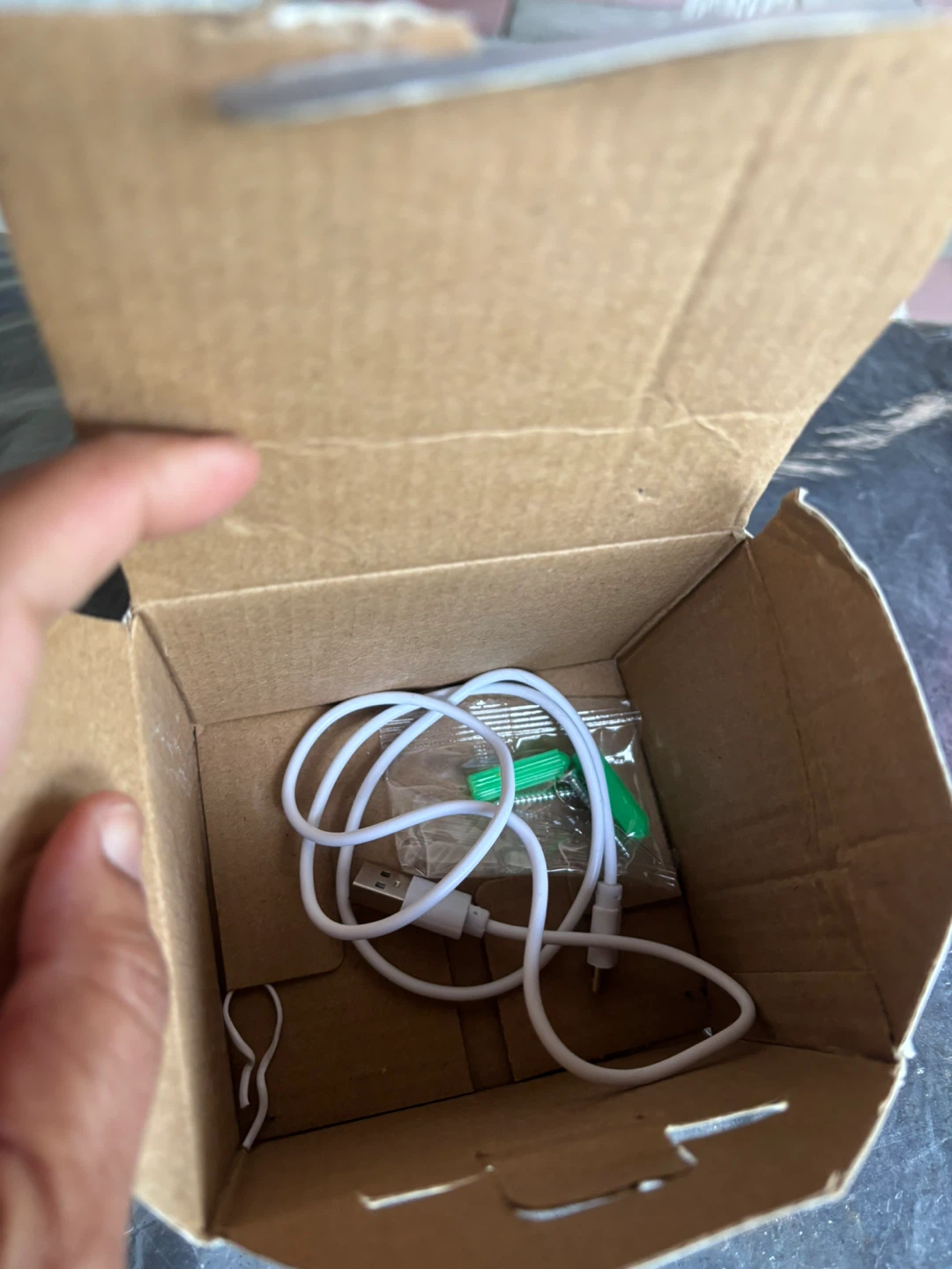 White Smart Camera with Motion Detection and Two-Way Audio - photo 3