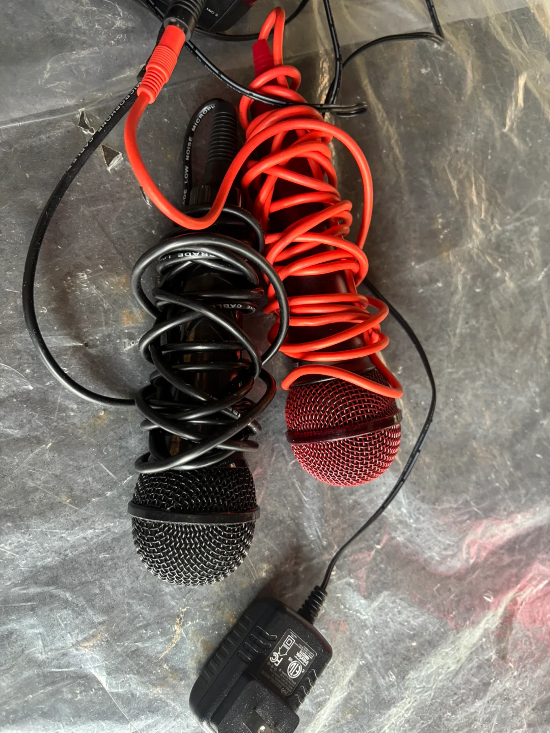 2 Microphones with Cables and Adapter
