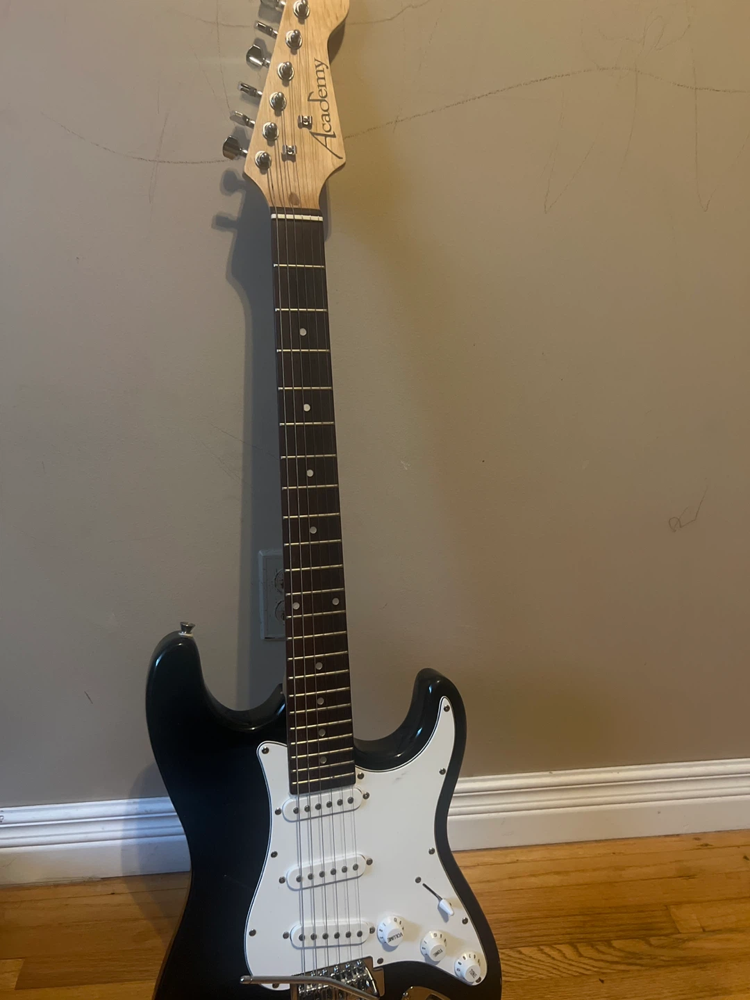 Academy Electric Guitar - photo 2