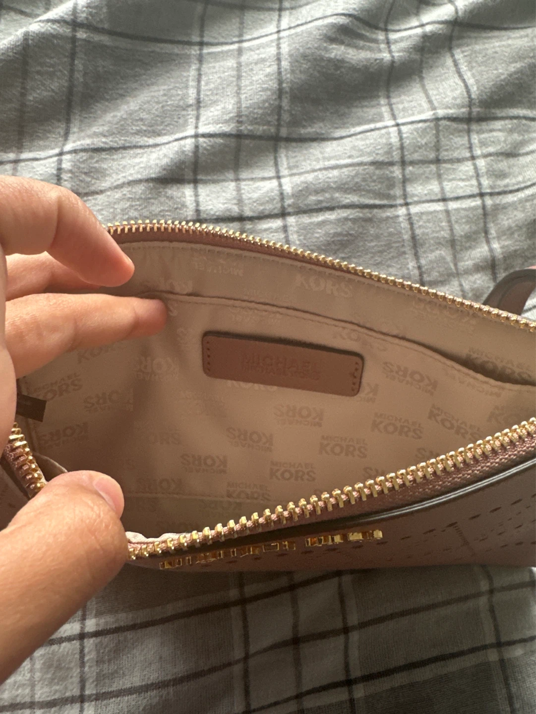 Michael Kors Wristlet Clutch - photo 3
