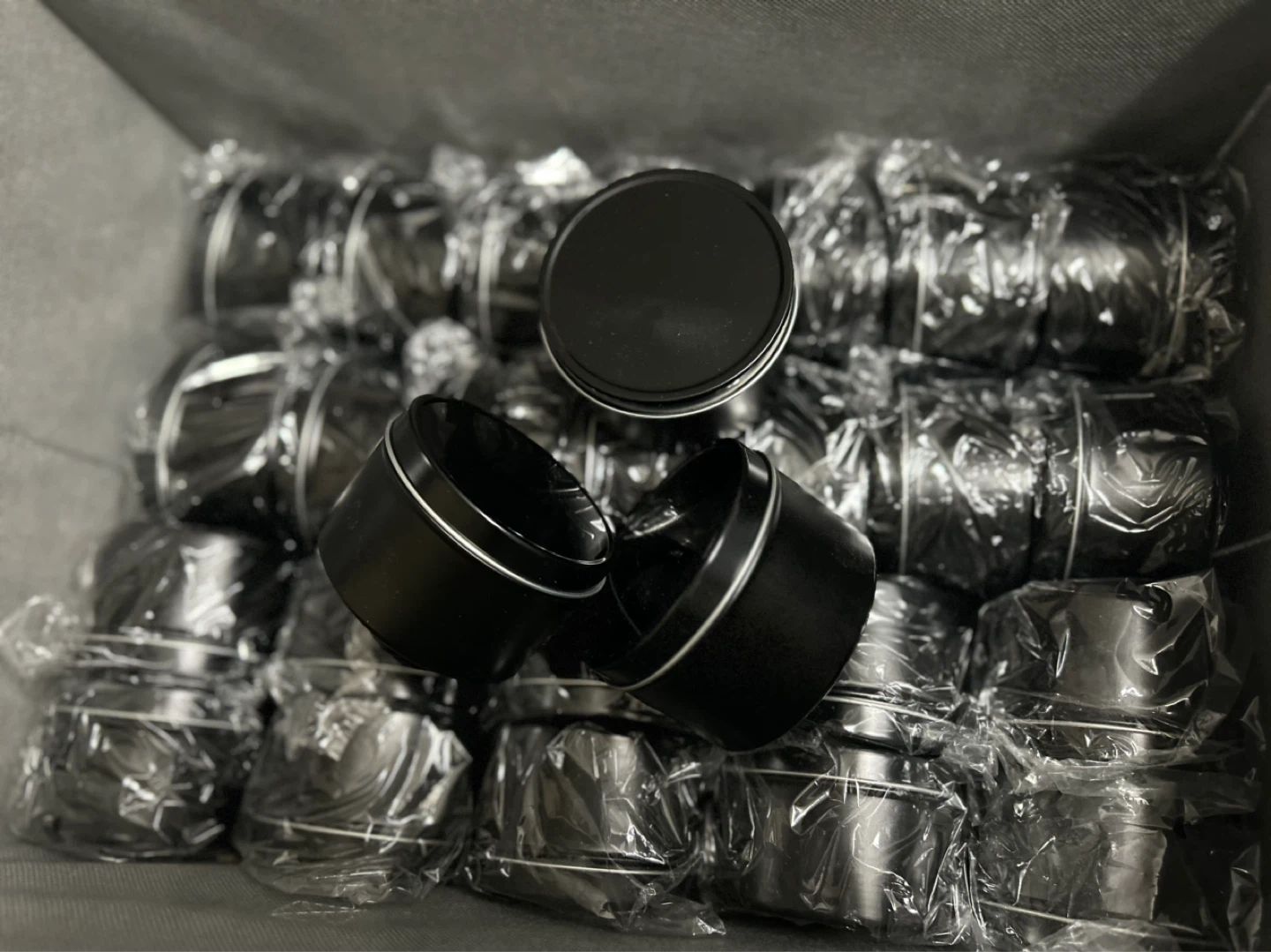 Black Metal Tins with Lids - 8oz, 24 pcs