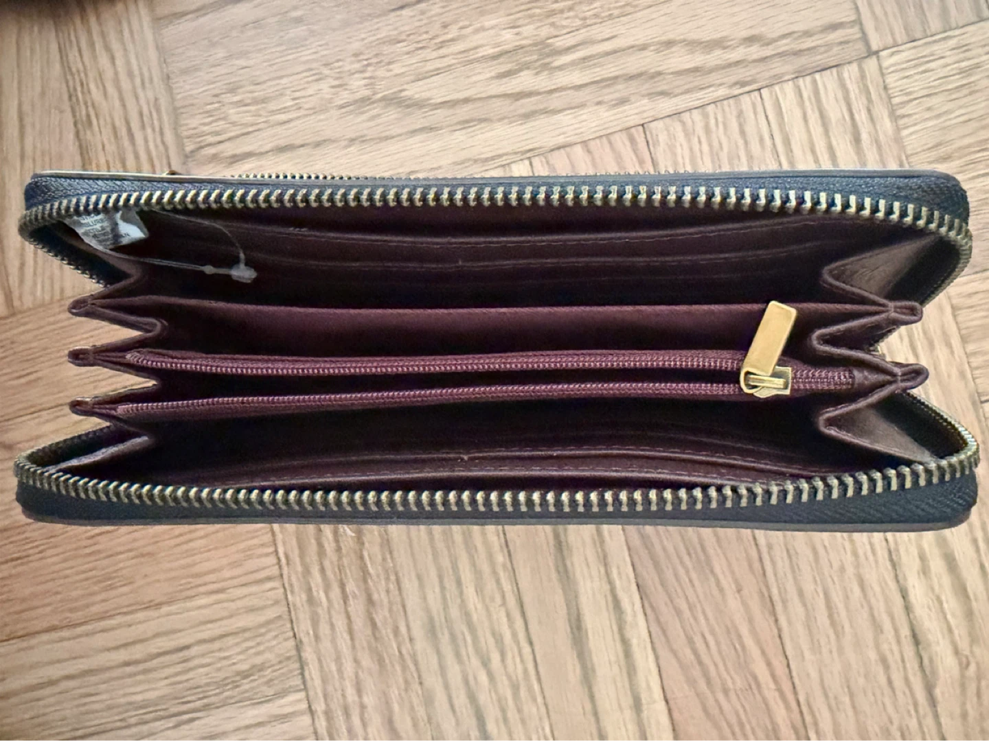 New Fossil Zip Around Clutch Wallet - photo 3