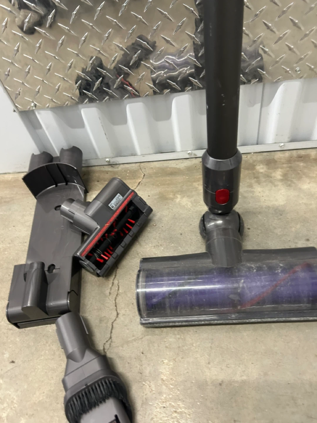 Dyson V7 Animal Cordless Vacuum - photo 4