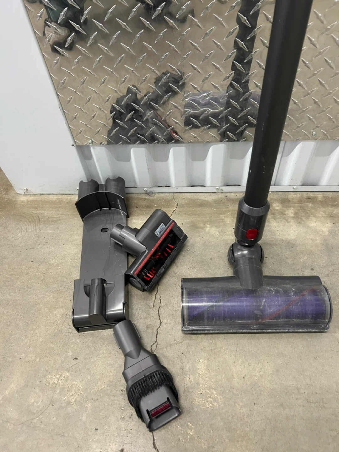 Dyson V7 Animal Cordless Vacuum - photo 5