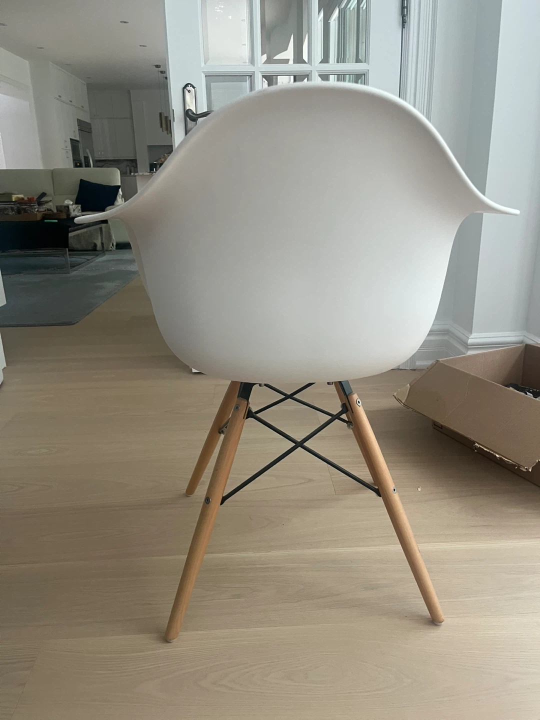 White Eames-style Armchair - photo 2