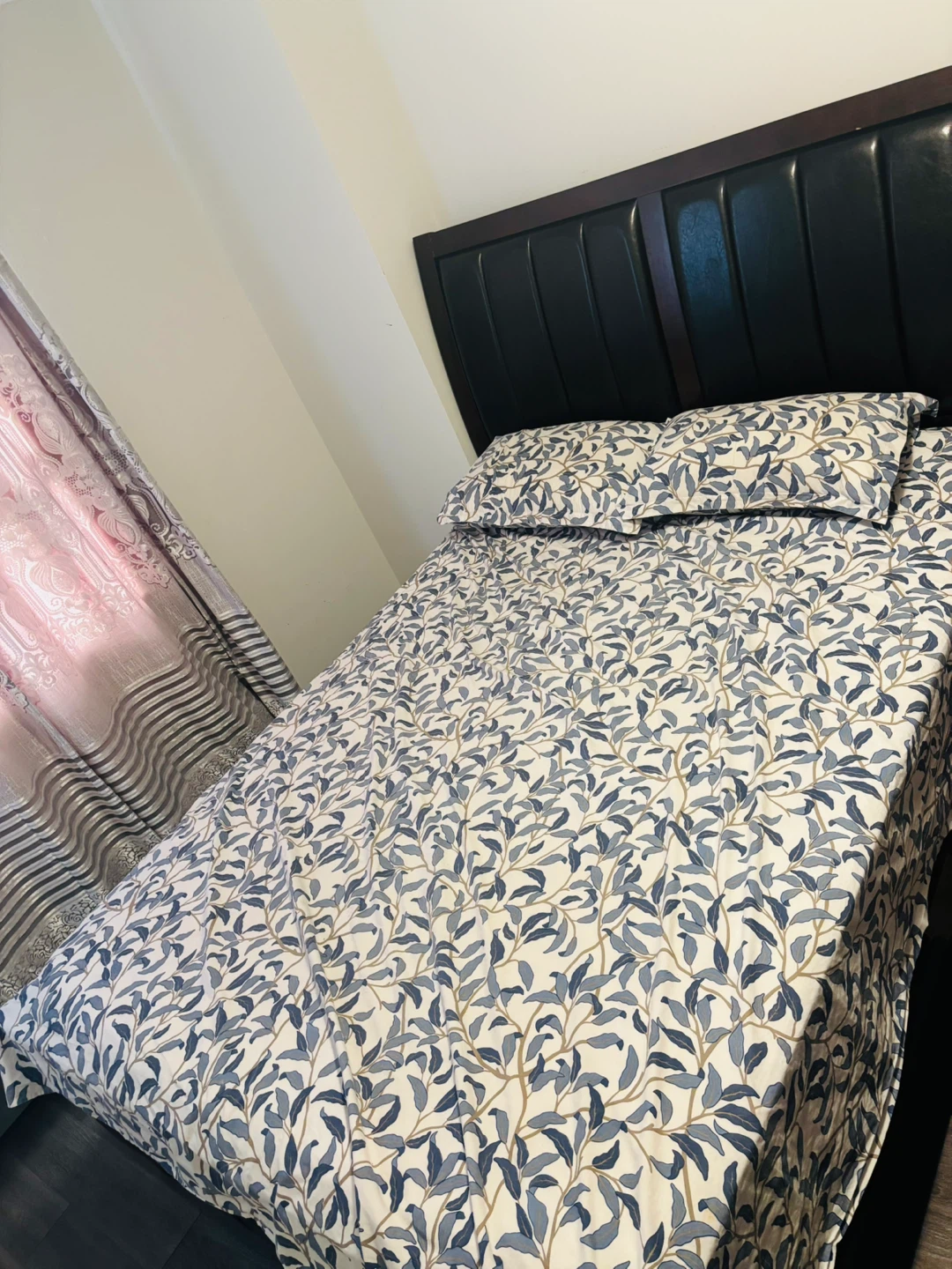 Wooden Bed Frame with mattress - photo 3