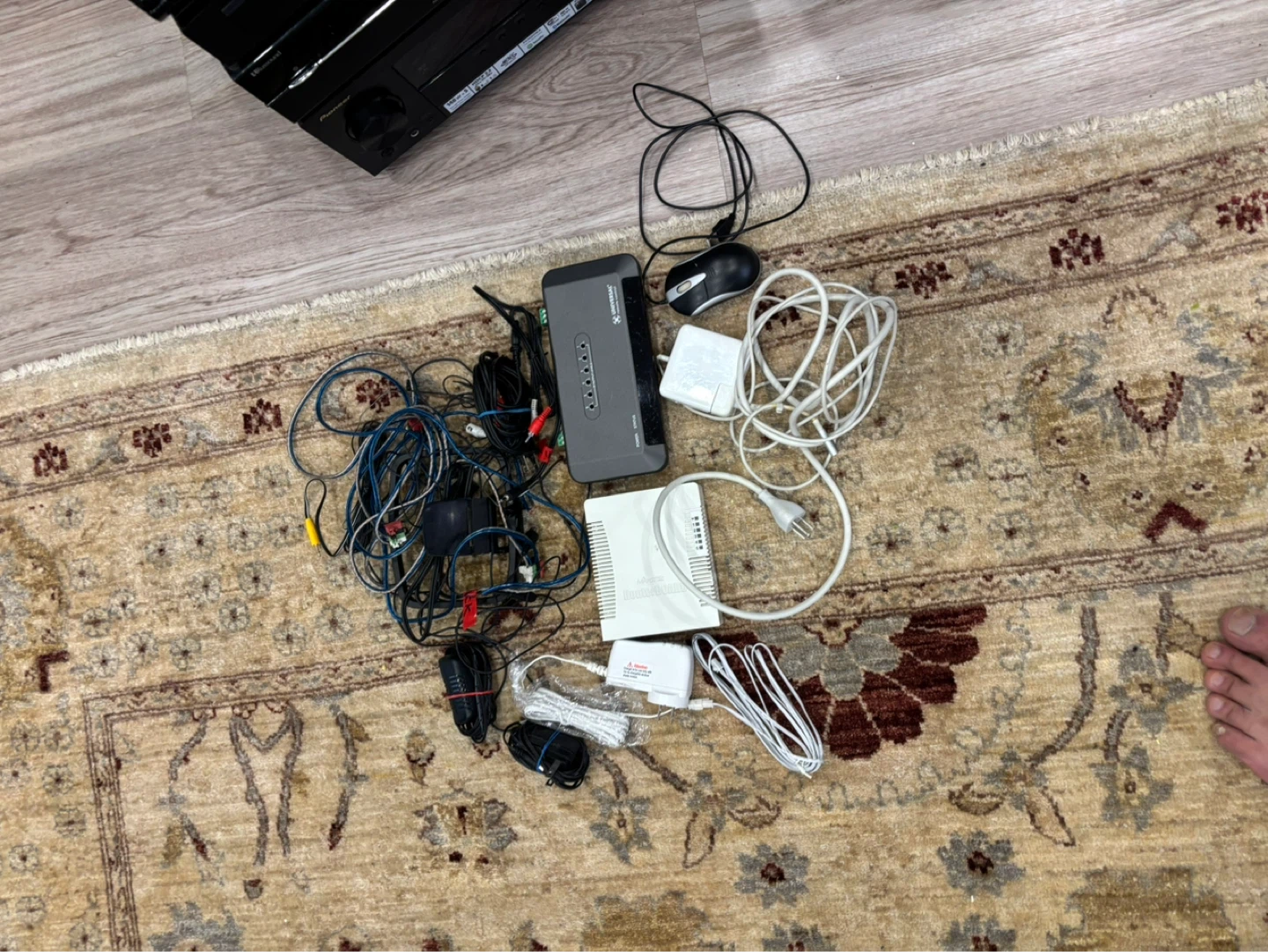 Home Theatre System Components and Accessories - photo 3