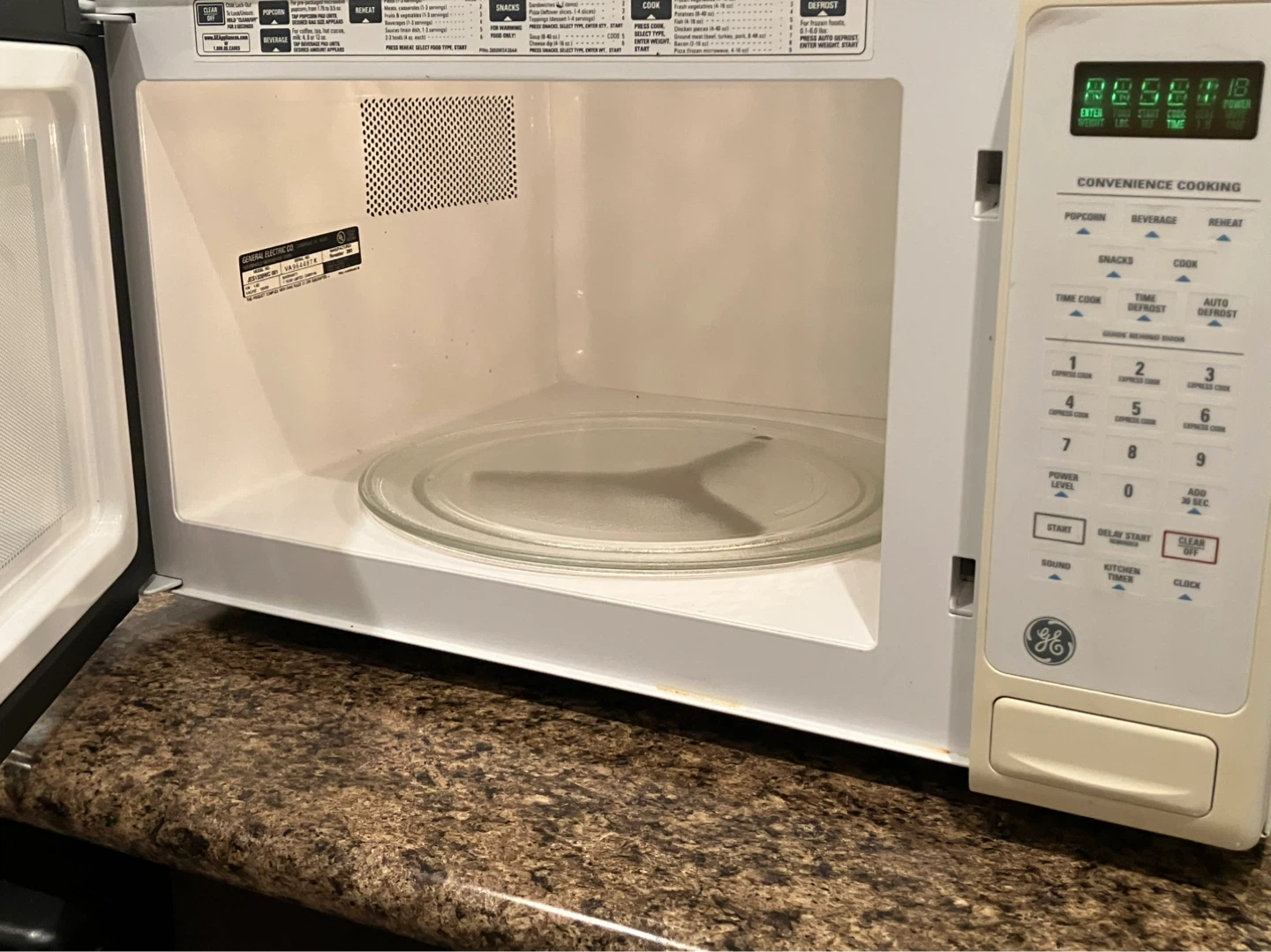 GE Microwave - photo 2