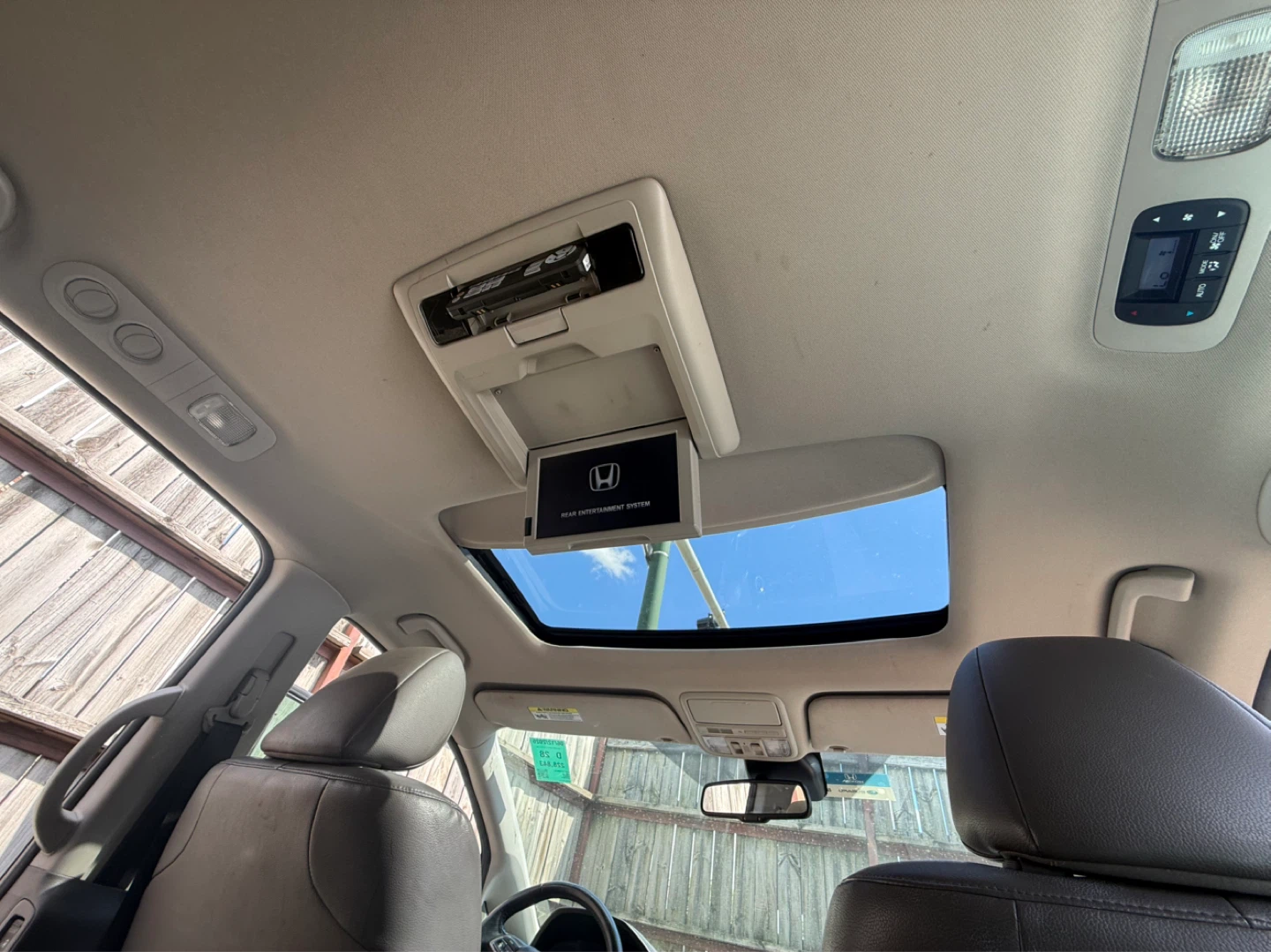 2014 Black Honda Odyssey - photo 3