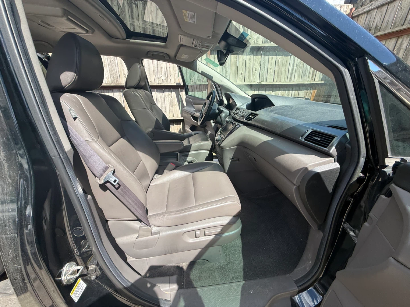 2014 Black Honda Odyssey - photo 5