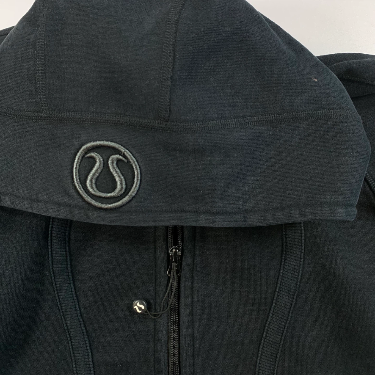 ⚽️ Lululemon Black Full Zip Hoodie - photo 3