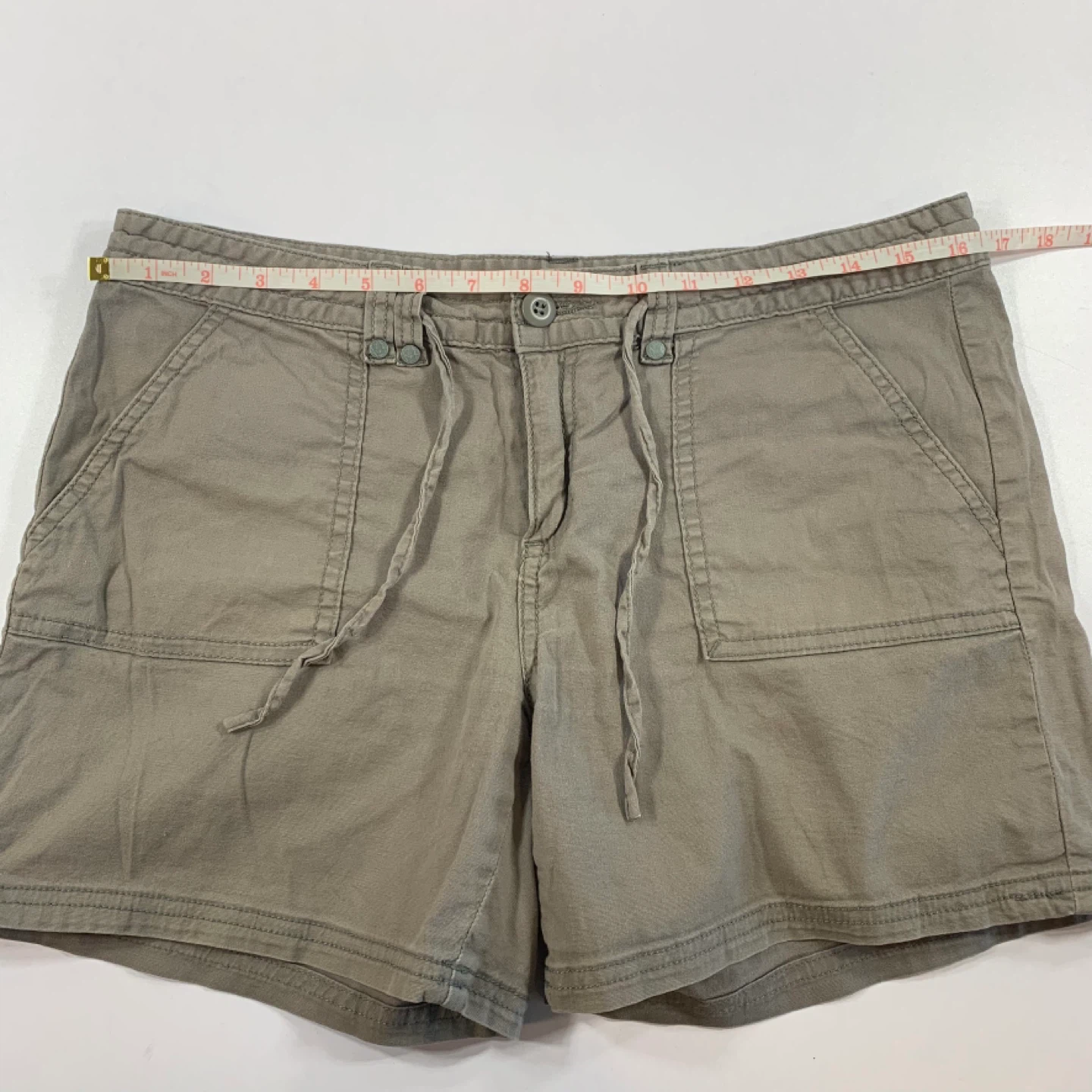 ⚽️ Prana Women's Cargo Shorts Size 8 - photo 5
