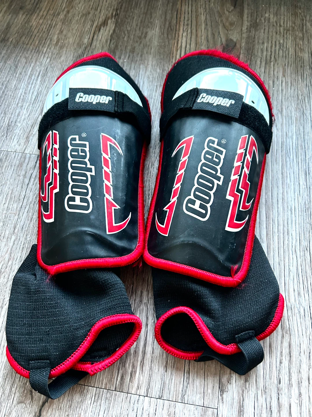 Cooper shin pads - size L