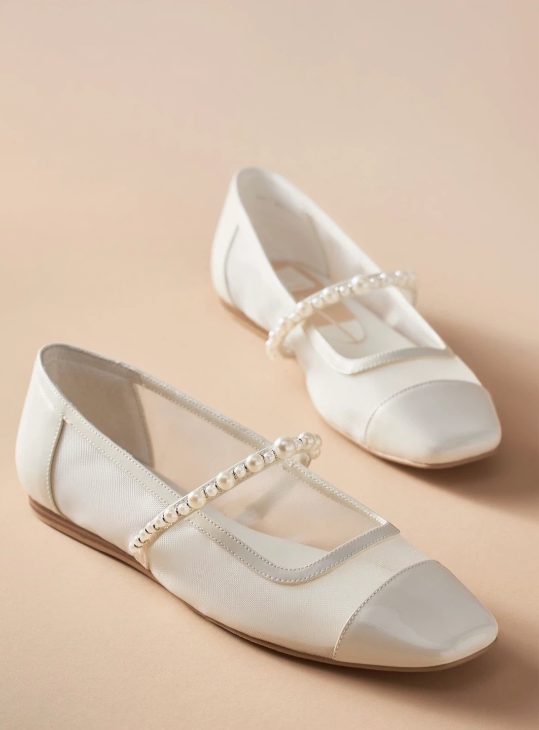 Dolce Vita White Mesh Pearl Ballet Flats ⚽