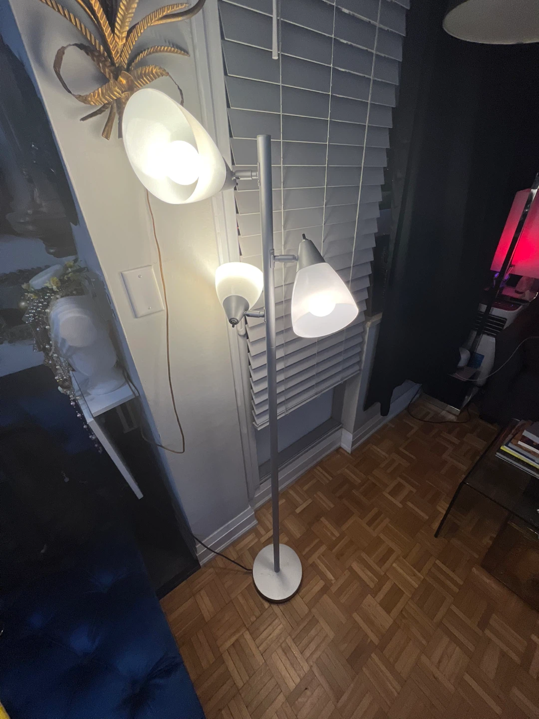 ⚽ Silver Floor Lamp with 3 Lights