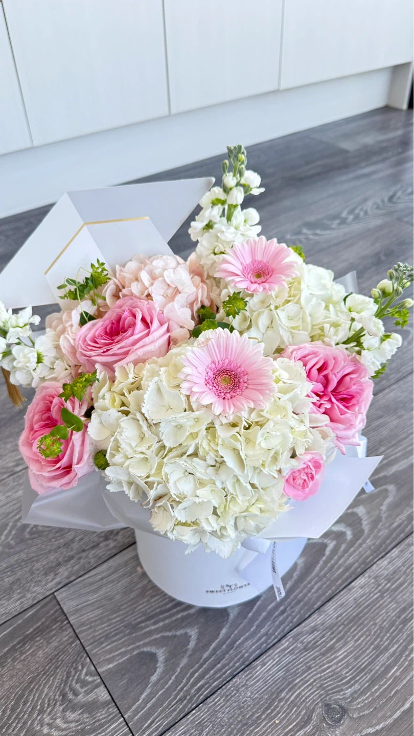 Graduation bouquet (box) urgent for sale - photo 2