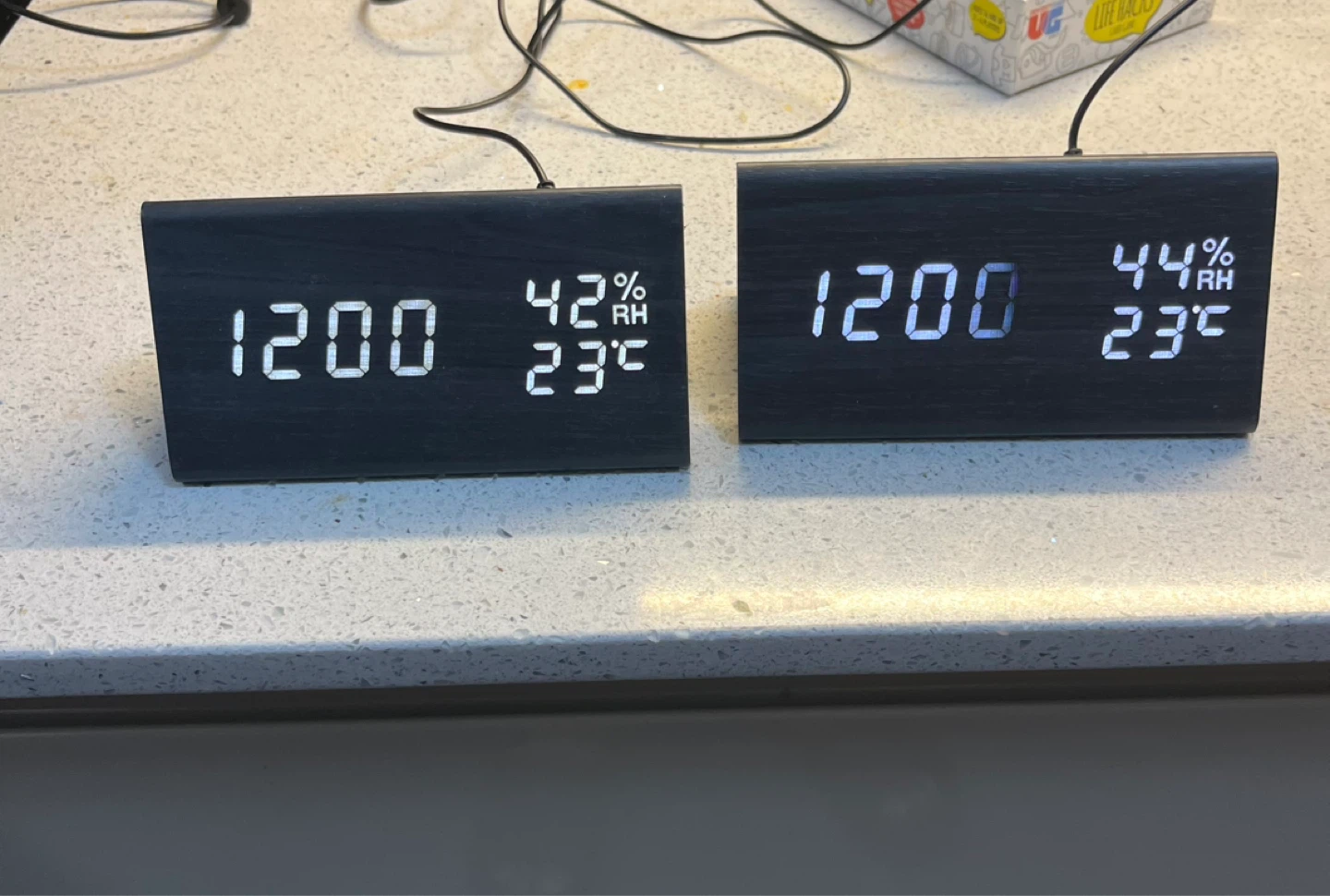 ⚽ 2 Digital Alarm Clock with Temperature and Humidity Display