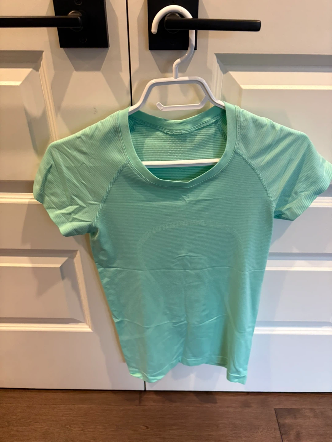 Lululemon Swiftly Tech Short Sleeve size 4