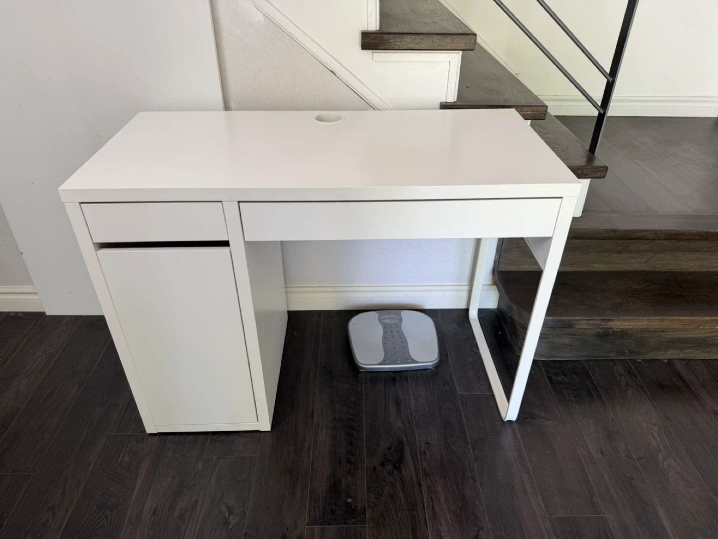 IKEA MICKE Desk - White