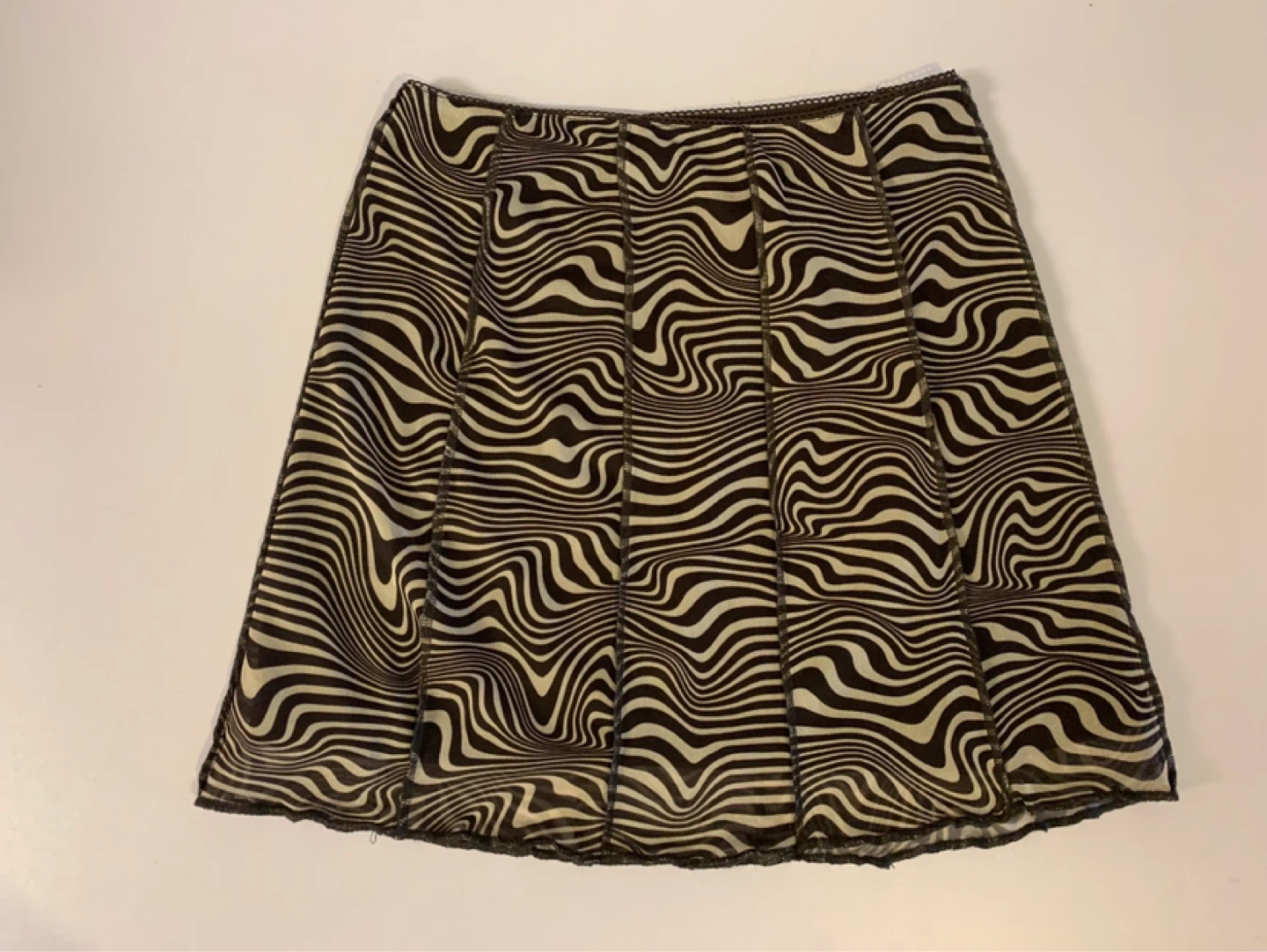 ⚽️ H&M Divided Zebra Print Mini Skirt