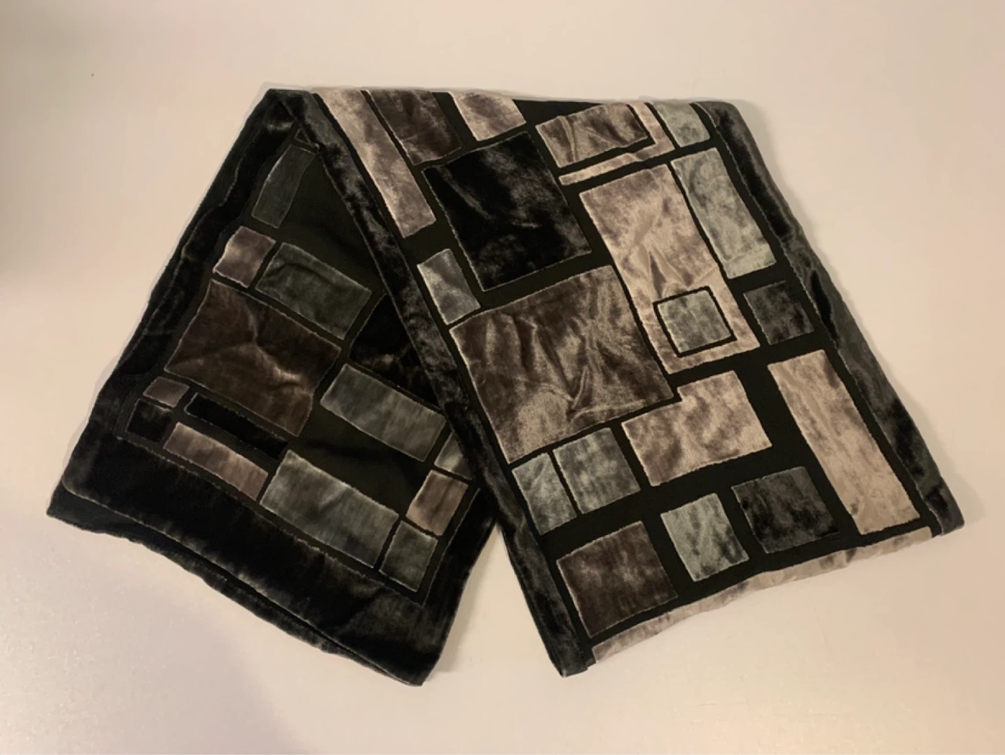 ⚽️ Echo Velvet Patchwork Scarf