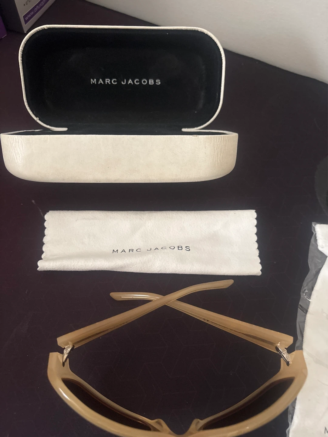 New Marc Jacobs Women's Sunglasses with Case - photo 4