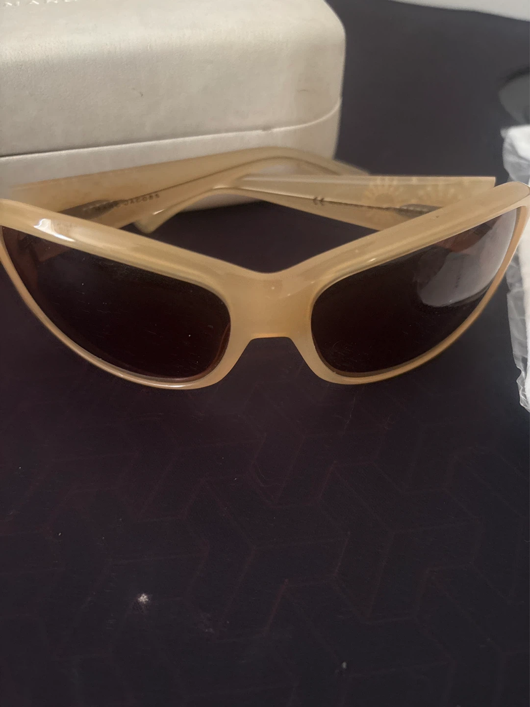 New Marc Jacobs Women's Sunglasses with Case - photo 3