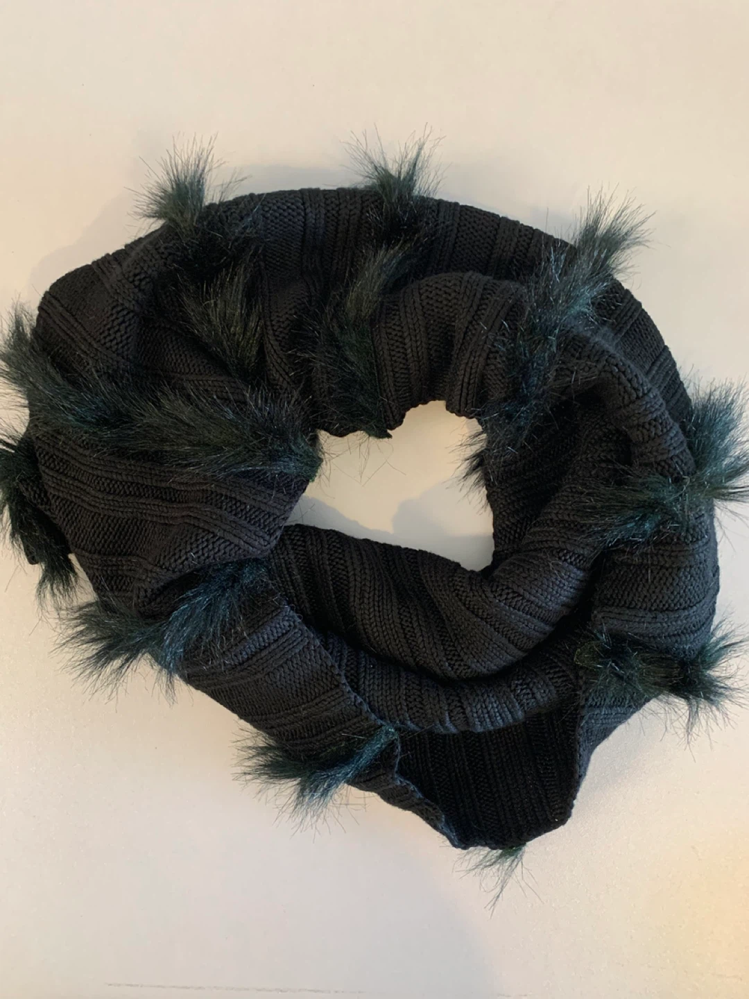 ⚽️ Black Knit Infinity Scarf with Faux Fur Trim